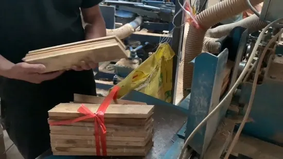 Appendiabiti in legno di lusso di alta qualità con ganci Matel